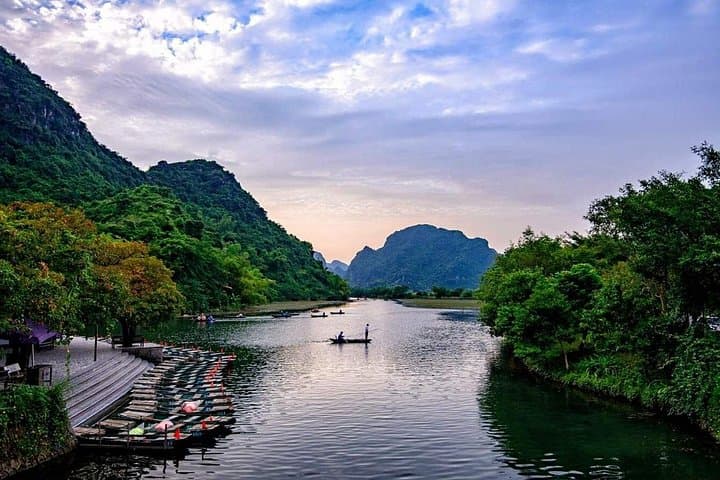 Hoa Lu, Trang An & Mua Cave Day Tour — Sampan Boats, Cycling & Ancient Temples photo 2