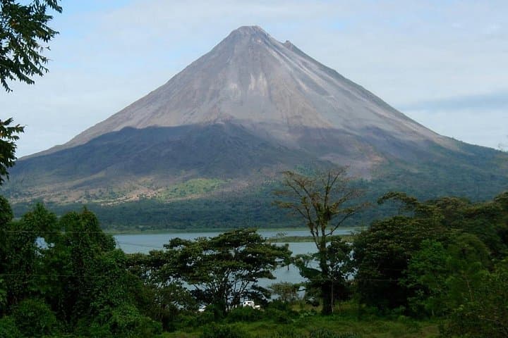 Arenal Volcano & Monteverde: 3-Day Volcano, Lake Crossing & Cloud Forest Adventure from San José photo 1