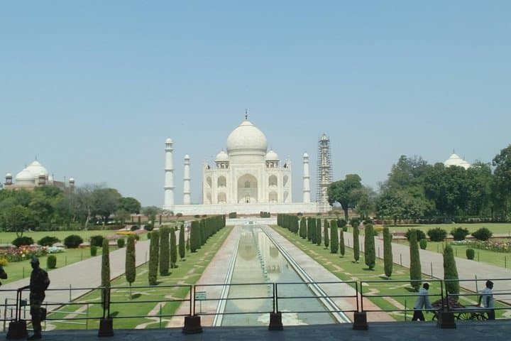 Taj Mahal Day Trip from Delhi via Yamuna Expressway — Private Full-Day Tour photo 2