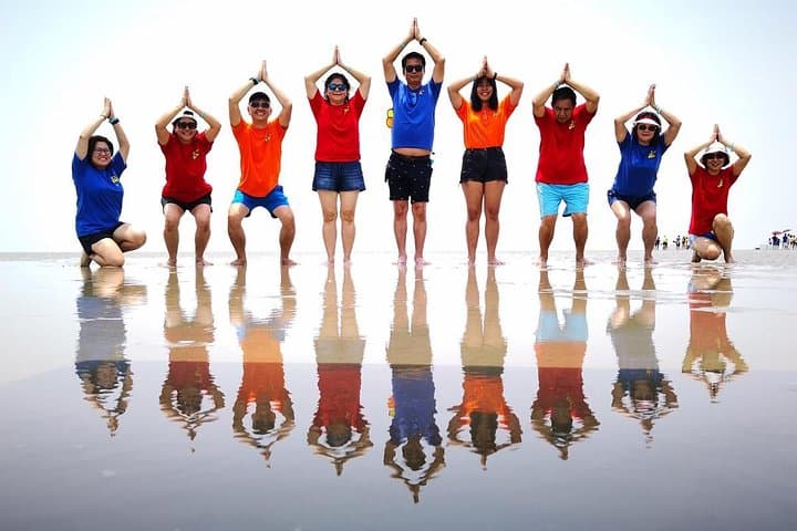 Sky Mirror Day Tour from Kuala Lumpur: Sasaran Sandbar Photoshoot + Batu Caves Stopover photo 3