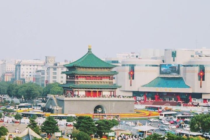Xi'an Private Day Tour: Terracotta Warriors, City Wall & Muslim Quarter photo 1