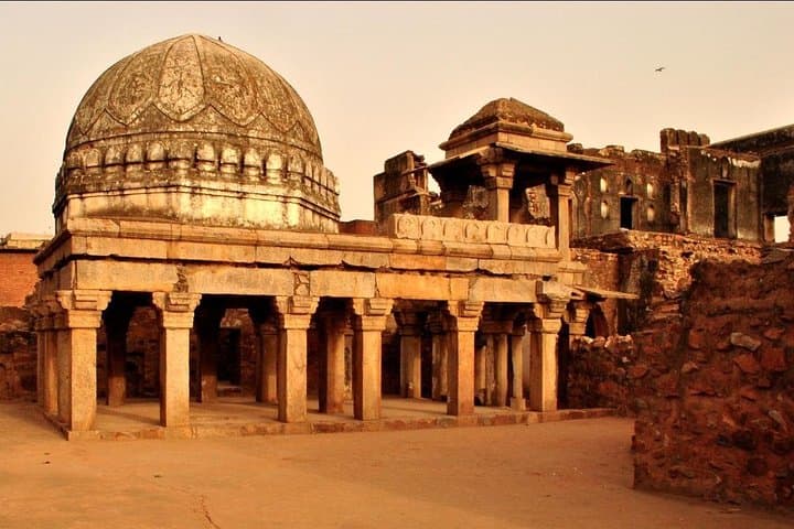 Mehrauli Walking Tour with Lunch: Explore Delhi's Ancient City in Half Day photo 2