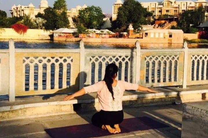 Lake Pichola Yoga: Morning & Evening Sessions with Views in Udaipur