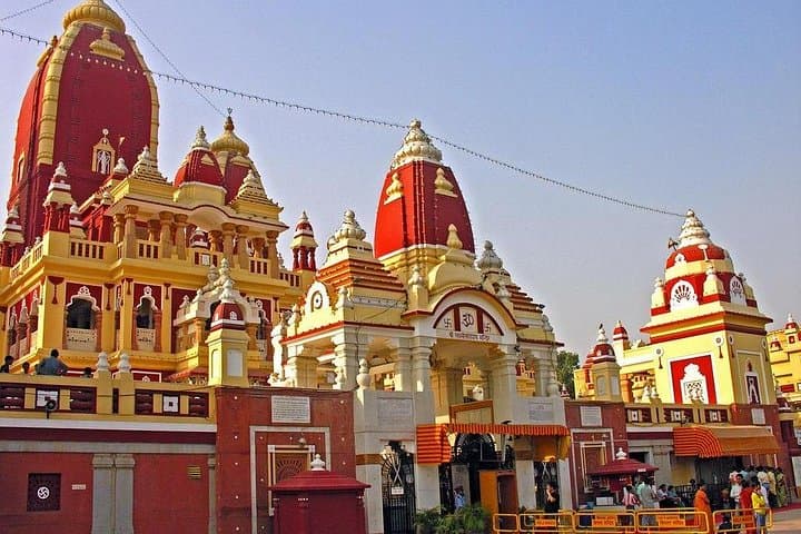 Delhi's Grand Temples: Private Day Tour to Lotus, Lakshmi Narayan & Akshardham photo 2