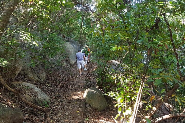 Hiking La Roqueta Island: Half-Day Guided Hike with Lunch in Acapulco photo 1