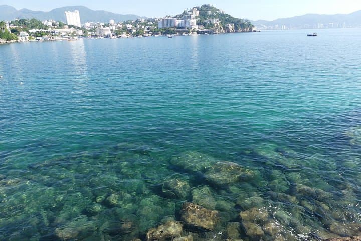 Hiking La Roqueta Island: Half-Day Guided Hike with Lunch in Acapulco photo 2