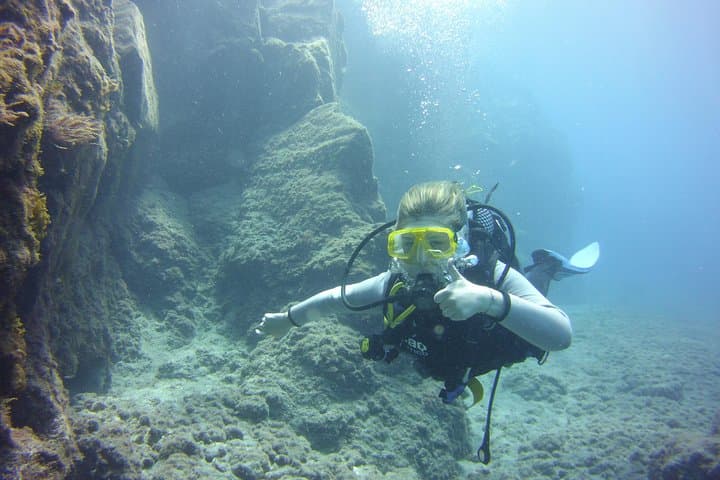 Tenerife Two‑Dive Package: Small‑Group Guided Scuba with Refreshments