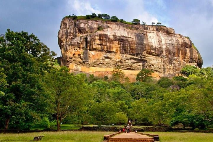 Day Trip from Kandy to Sigiriya & Dambulla: Climb Lion Rock, Explore Cave Temples & Jeep Safari