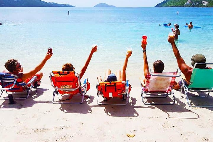 Jost Van Dyke Funday: Full-Day Private Boat Trip to Sandy Spit, White Bay & the Bubbly Pool