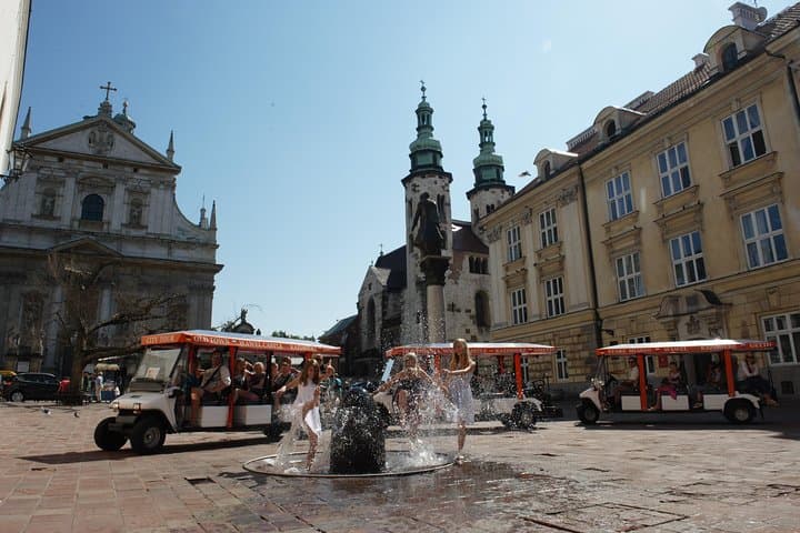 Private Krakow Sightseeing by Electric Car: Flexible Golf Cart Tours