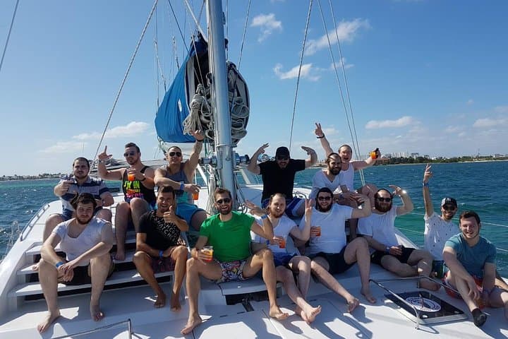 Catamaran Sailing & Snorkeling to Isla Mujeres: Luxury Day Trip from Cancun photo 3