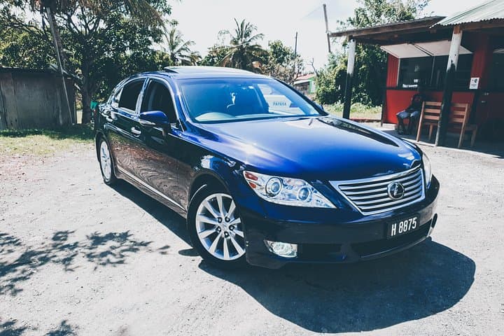 St. Lucia Private Luxury Transfer from Hewanorra (UVF) — Door-to-Resort Comfort photo 1