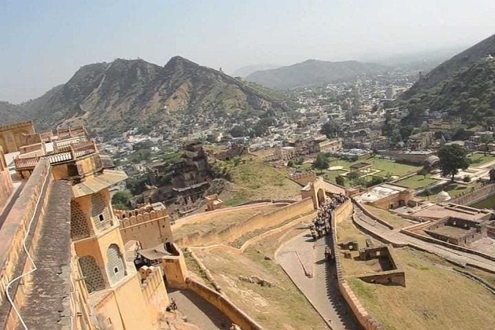 Private Full-Day Jaipur Tuk Tuk Tour — Amber Fort, Hawa Mahal & Jal Mahal photo 2