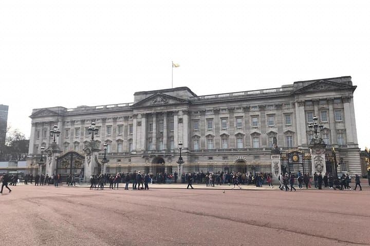 Private Chauffeur in London — Full-Day Custom City Tour with Hotel Pickup photo 4