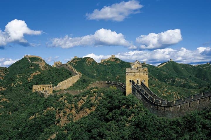 Light Hike on Jinshanling Great Wall: 6km Guided Day Trek from Beijing