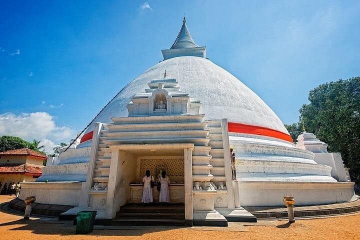 Colombo in a Day: Private City Tour with English‑Speaking Chauffeur photo 1