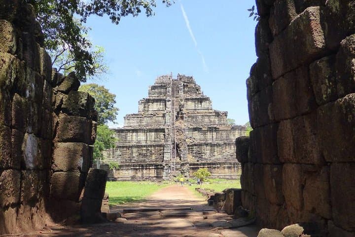 5-Day Angkor All-The-Sights Private Tour — Angkor Wat, Phnom Kulen & Koh Ker photo 1