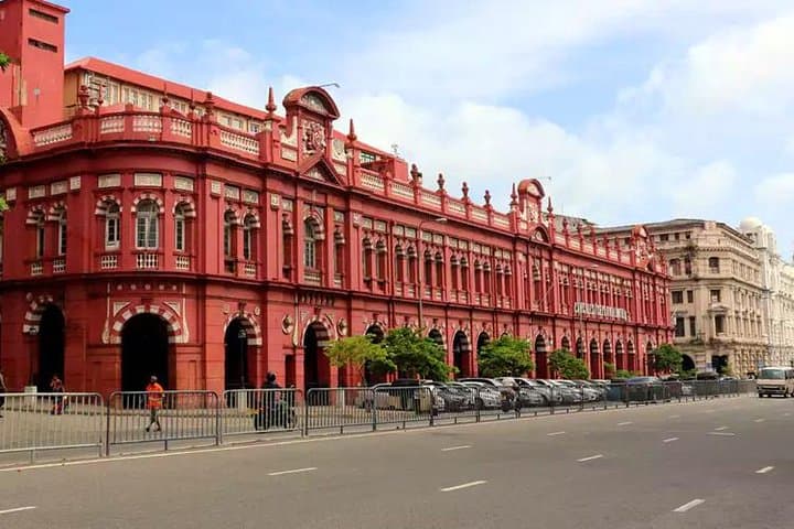 Colombo Open Deck Bus City Tour: Heritage, Markets & Temples