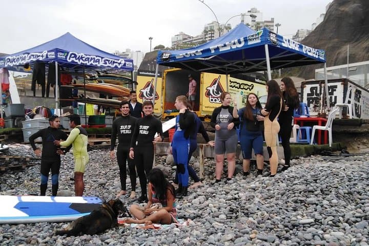 Surf and Ceviche in Lima Bay: Morning Surf Lesson and Traditional Seafood Lunch