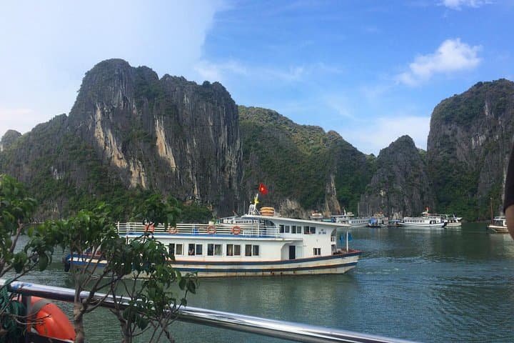 Halong Bay 1-Day Essential Tour: Kayaking, Caves & Shared Cruise from Hanoi