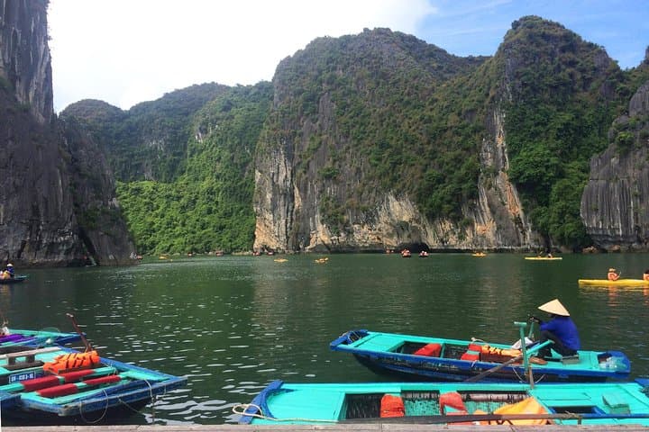 Halong Bay 1-Day Essential Tour: Kayaking, Caves & Shared Cruise from Hanoi photo 2