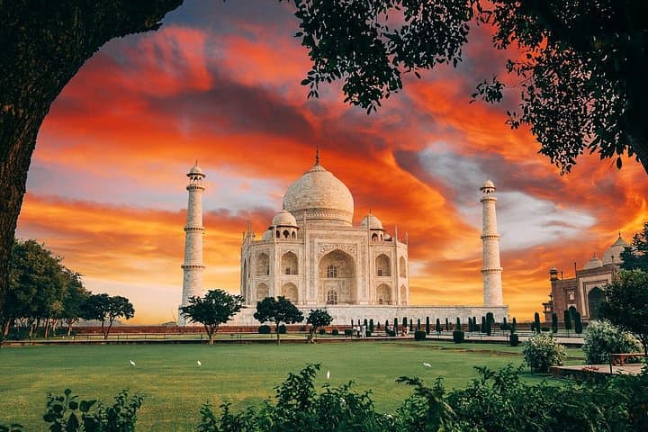Agra Full-Day Taj Mahal & Agra Fort Tour from Delhi — All-Inclusive photo 3