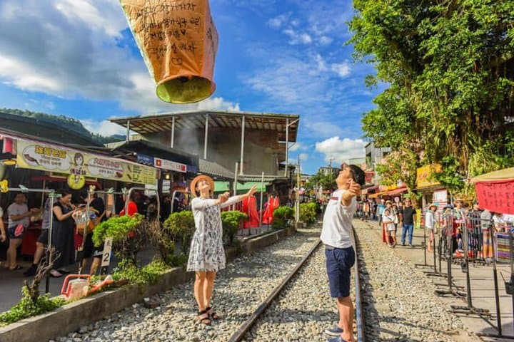 Jiufen & Shifen Day Trip from Taipei: Tea Houses, Sky Lanterns & Waterfall Views photo 3