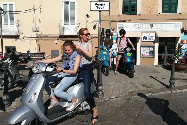 Costa Degli Dei Vespa Tour: Tropea, Capo Vaticano & Pizzo Half-Day Ride photo 3
