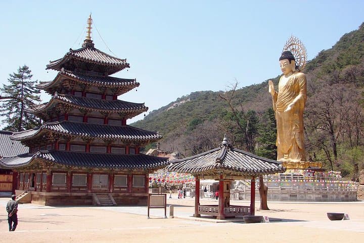 Beopjusa Temple and Songnisan National Park Private Tour from Seoul