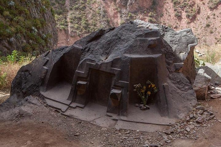Trek to Perolniyoc Waterfalls & Racaypata Inca Site — Sacred Valley Day Hike photo 4