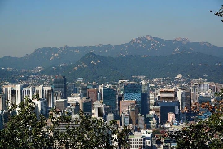 Private Seoul Tour: Palaces, Markets, DMZ & Airport Transfer — Customizable 9‑Hour Experience photo 1