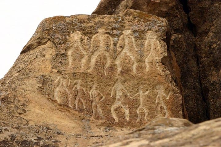 Gobustan Open Air Museum and Mud Volcanoes: Day Trip from Baku