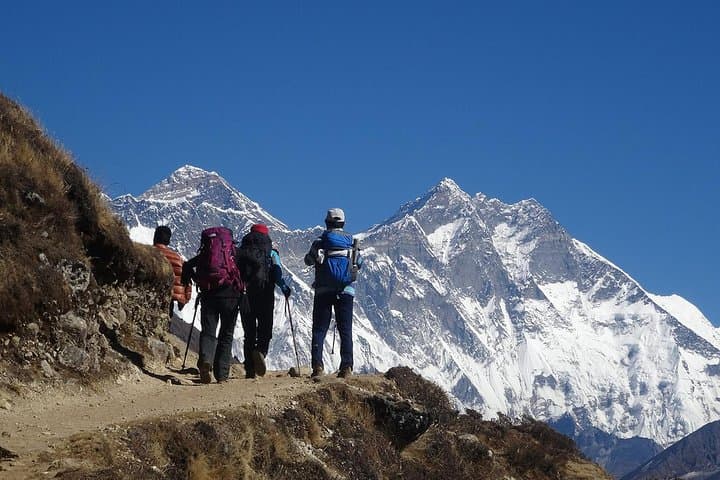 Everest Luxury Trek: High-Altitude Lodge Trek to Khumbu Panorama photo 2