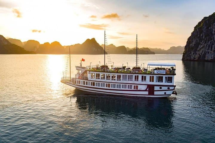 Lavender Cruise Halong Bay: 2-Day Overnight Cruise to Titop Island & Sung Sot Cave photo 2