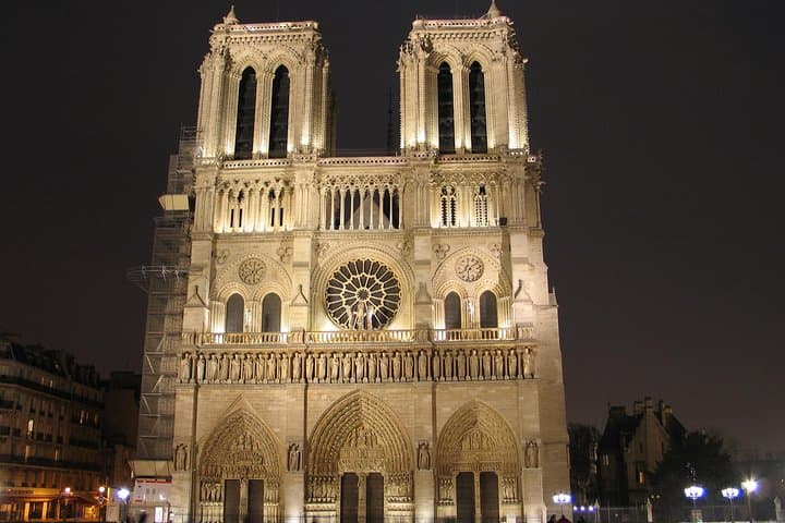 Paris by Night: Private Illuminated Monuments Walking Tour