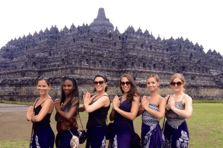 Borobudur Half-Day Tour from Yogyakarta — Top Access, Reliefs & Mendut photo 2