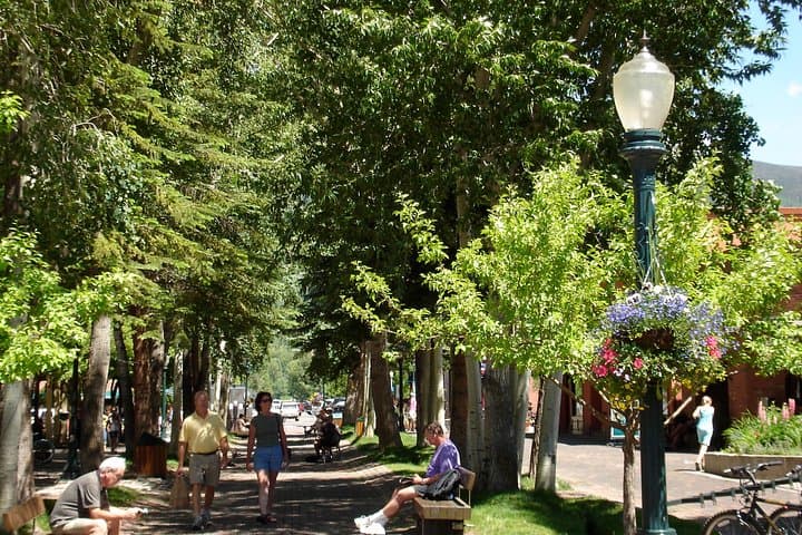 Aspen Past to Present: 90-Minute Historic Downtown Walking Tour photo 6
