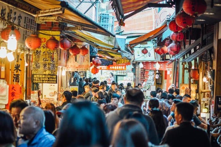 Pingxi and Jiufen Day Trip from Taipei: Sky Lanterns, Yehliu Geopark & Shifen Falls photo 2