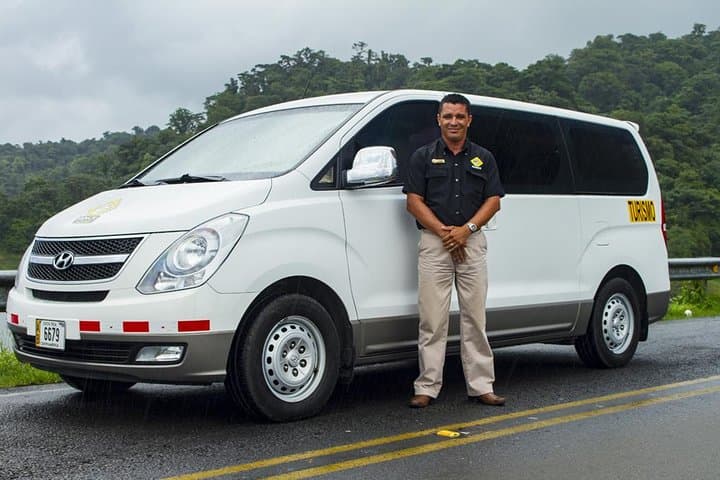 Private Transfer La Fortuna to Manuel Antonio — Door-to-Door Minivan (1–6 pax)