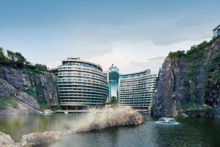 Private Day Tour: Shanghai Grand View Garden & Sheshan Scenic Area photo 4