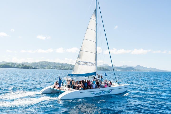 Hop & Drop Soufriere Transfer: Half-Day Boat Ride with Snorkel Stop photo 3