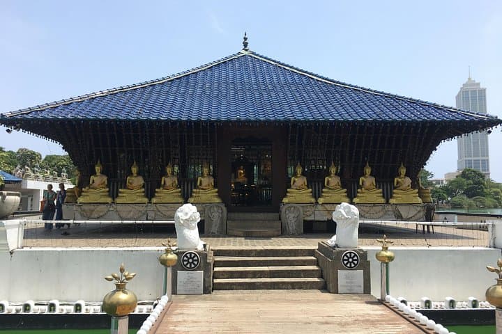 Colombo Private Day Tour: 8-Hour Cultural Walk Through Temples, Markets & Colonial Streets photo 3