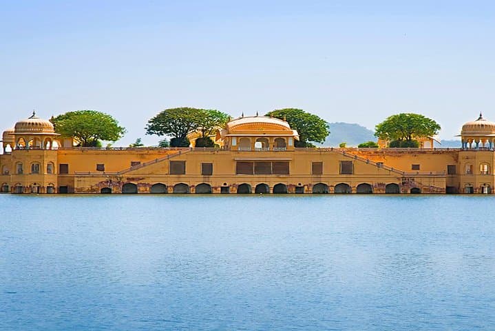 Private Jaipur Overnight Tour from Delhi — Amber Fort, Hawa Mahal & Jal Mahal photo 5