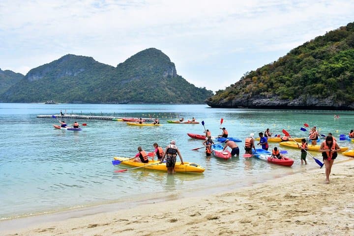 Angthong Marine Park Full-Day Trip from Koh Samui: Kayaking & Emerald Lagoon Hike photo 3