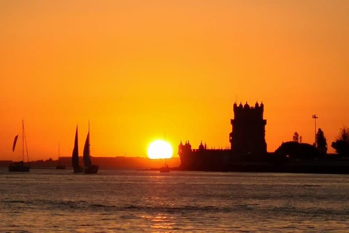 Lisbon Sunset Sailing on the Tagus: 2-Hour Small-Group Cruise with Drinks photo 6