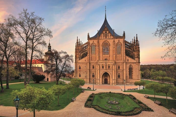 Exploring Kutna Hora: St. Barbara Cathedral and the Sedlec Ossuary Day Trip from Prague photo 4