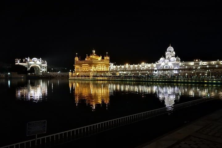 Golden Temple Tour Amritsar: Harmandir Sahib History, Langar & Backstage Access