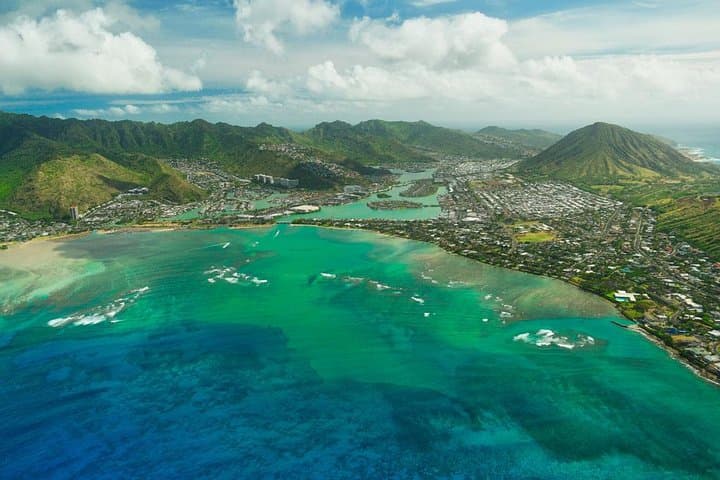 Private Oahu Helicopter Tour — Doors-Off All-Window Seats Over Waikiki, Diamond Head & North Shore photo 3