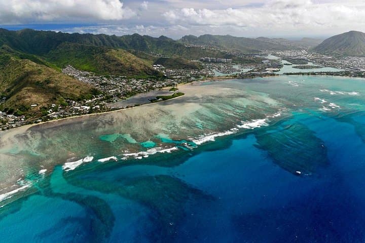 Private Oahu Helicopter Tour — Doors-Off All-Window Seats Over Waikiki, Diamond Head & North Shore photo 4