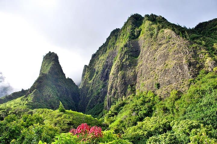 Maui Day Trip from Oahu: Haleakala Summit, Haliimaile Lunch & Iao Valley photo 1